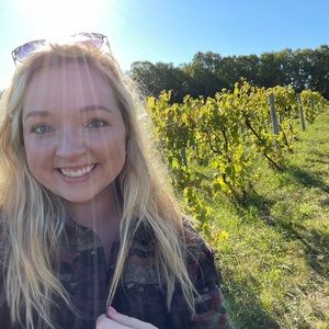 Meet your Posher, Emily.